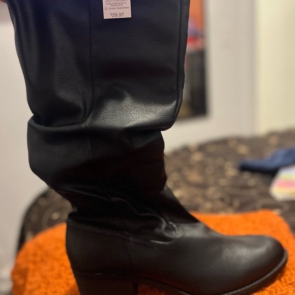 Faux leather slouch boots - Picture 5 of 5